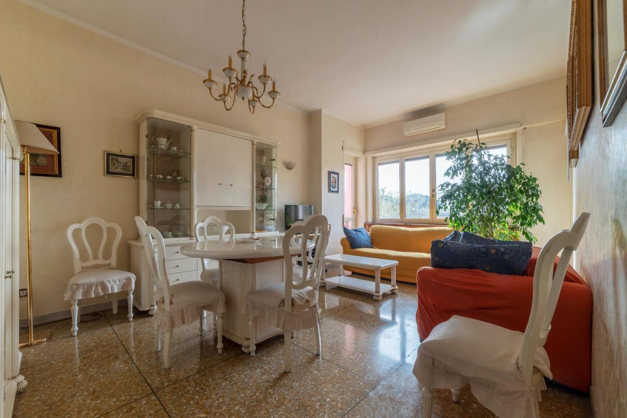 Monteverde Roomy Apartment Sun And Flowers Рим Екстер'єр фото